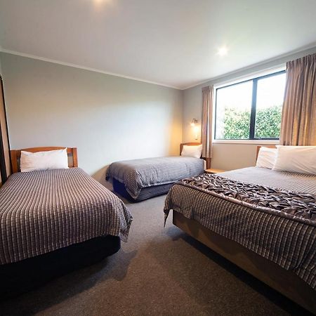 Coronation Park Holiday Park Ashburton Esterno foto