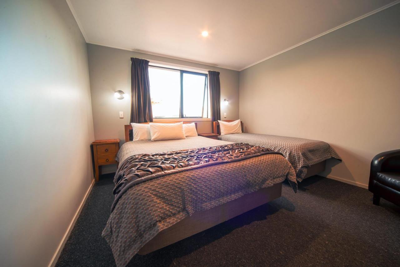 Coronation Park Holiday Park Ashburton Esterno foto