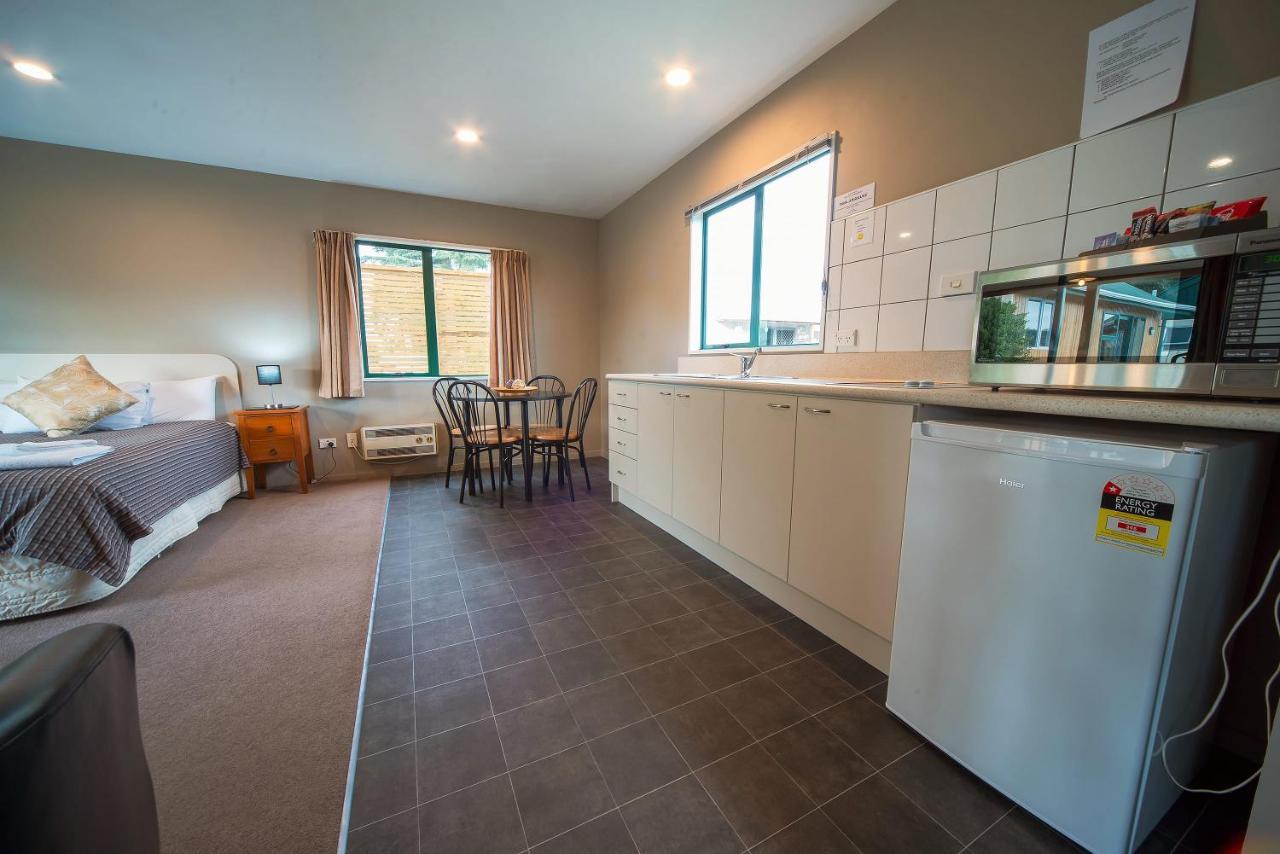 Coronation Park Holiday Park Ashburton Esterno foto