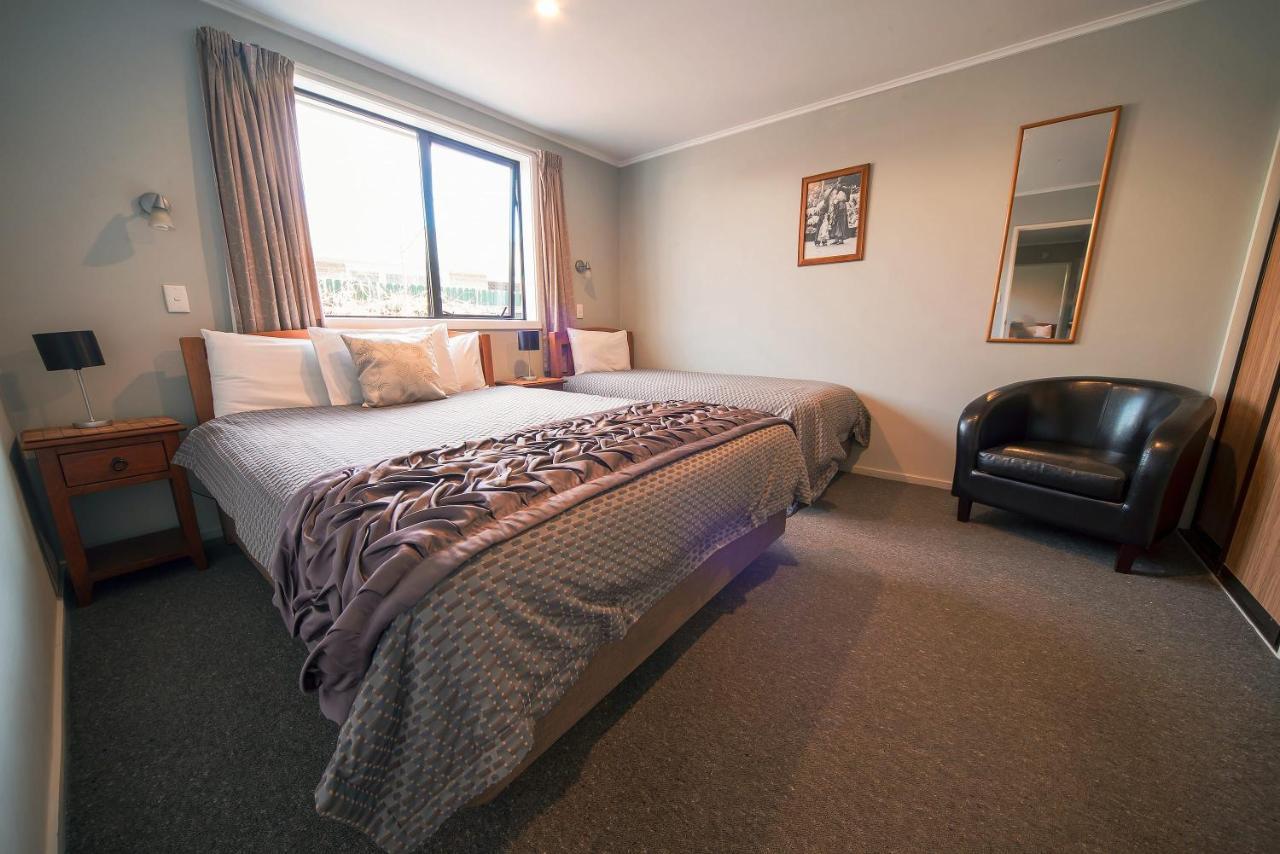 Coronation Park Holiday Park Ashburton Esterno foto