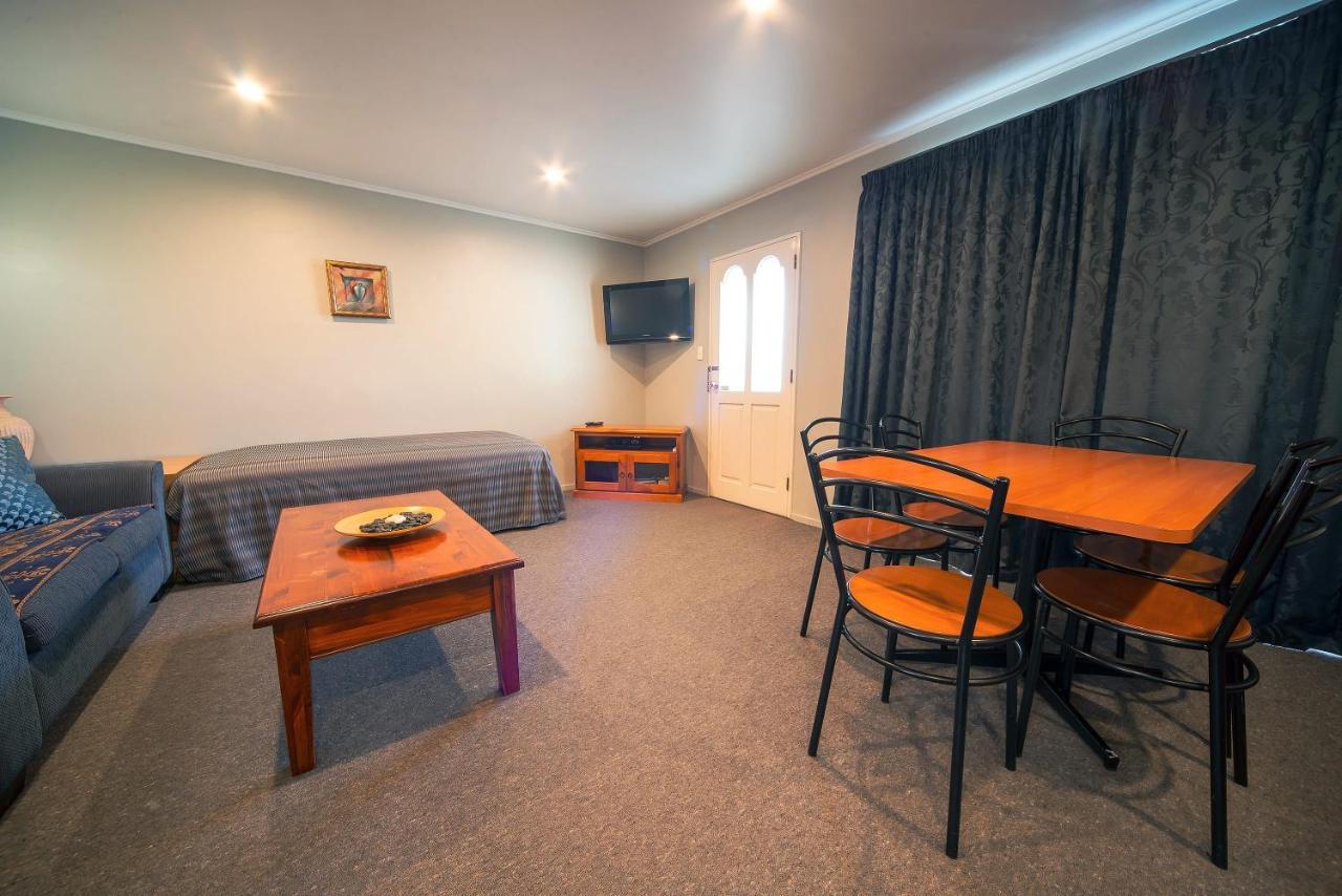 Coronation Park Holiday Park Ashburton Esterno foto