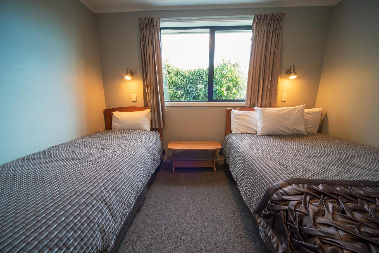Coronation Park Holiday Park Ashburton Esterno foto