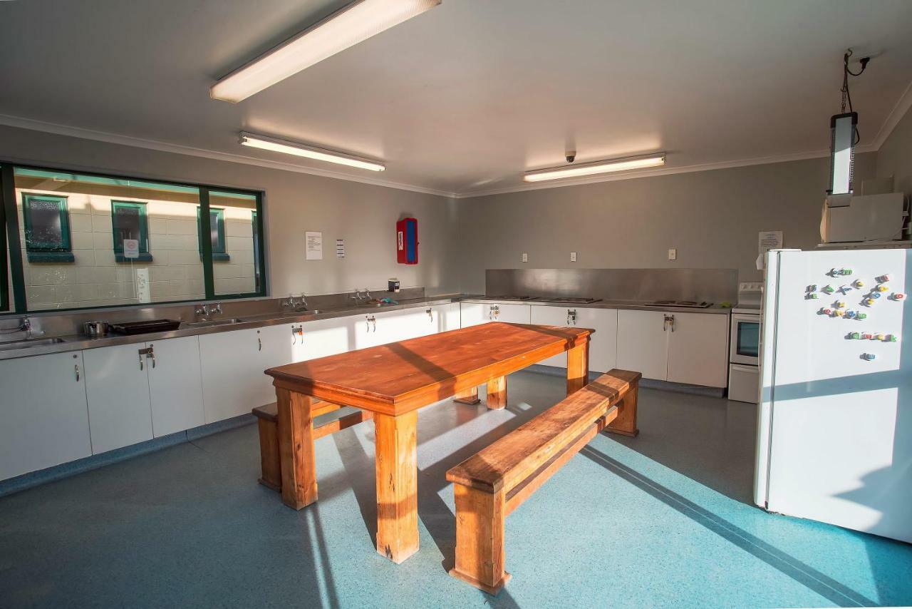 Coronation Park Holiday Park Ashburton Esterno foto