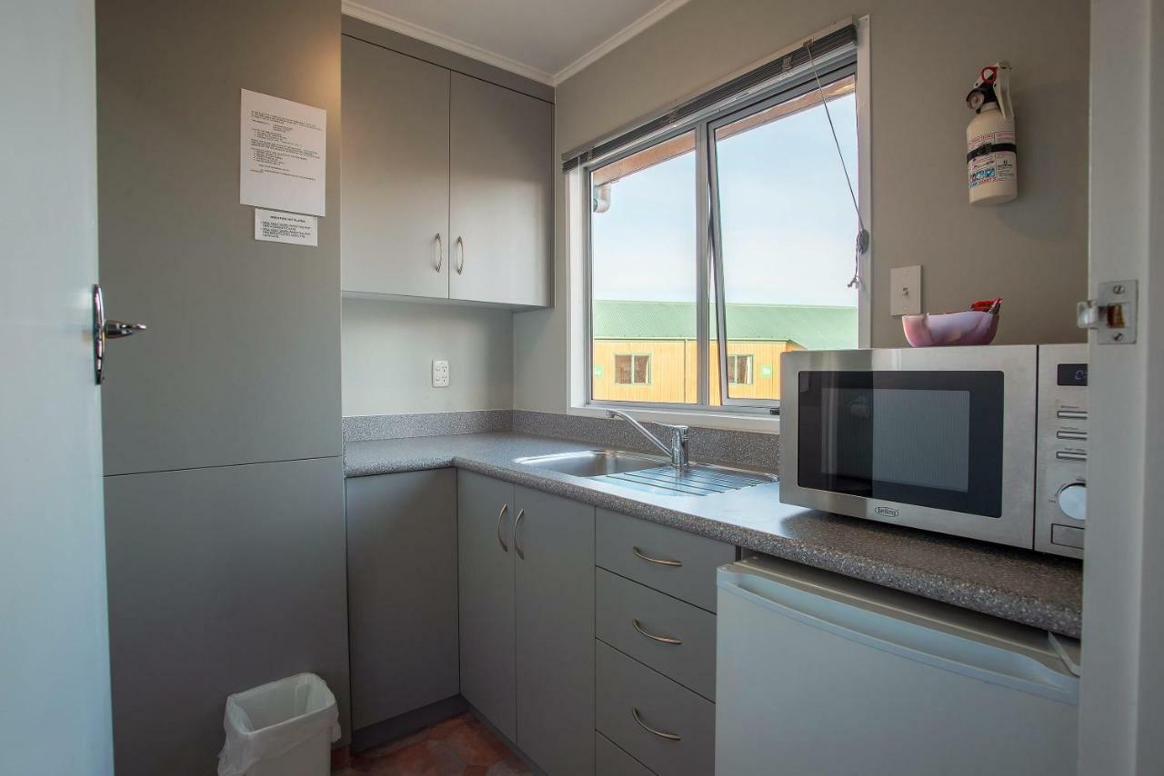 Coronation Park Holiday Park Ashburton Esterno foto