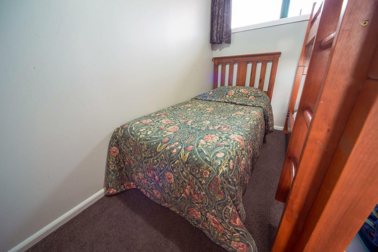 Coronation Park Holiday Park Ashburton Esterno foto