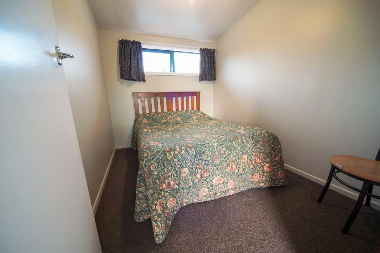 Coronation Park Holiday Park Ashburton Esterno foto