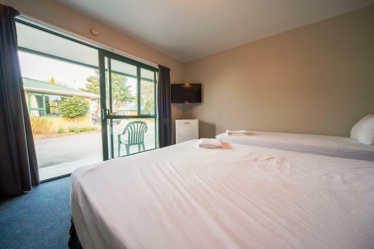 Coronation Park Holiday Park Ashburton Esterno foto