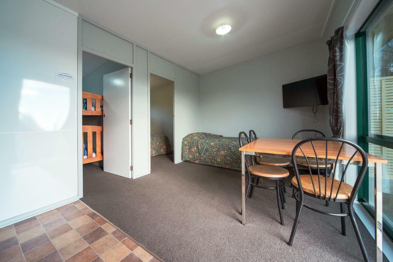 Coronation Park Holiday Park Ashburton Esterno foto