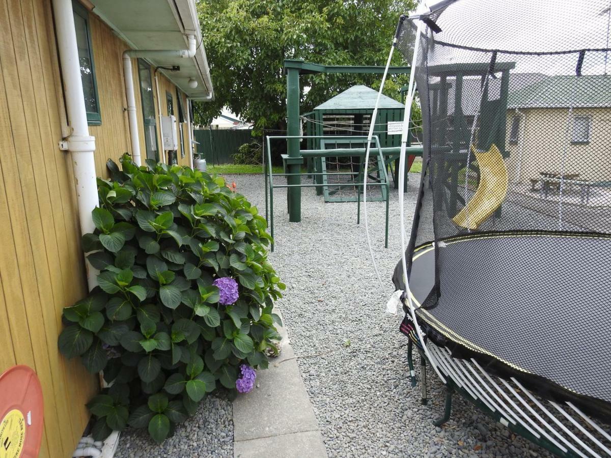 Coronation Park Holiday Park Ashburton Esterno foto