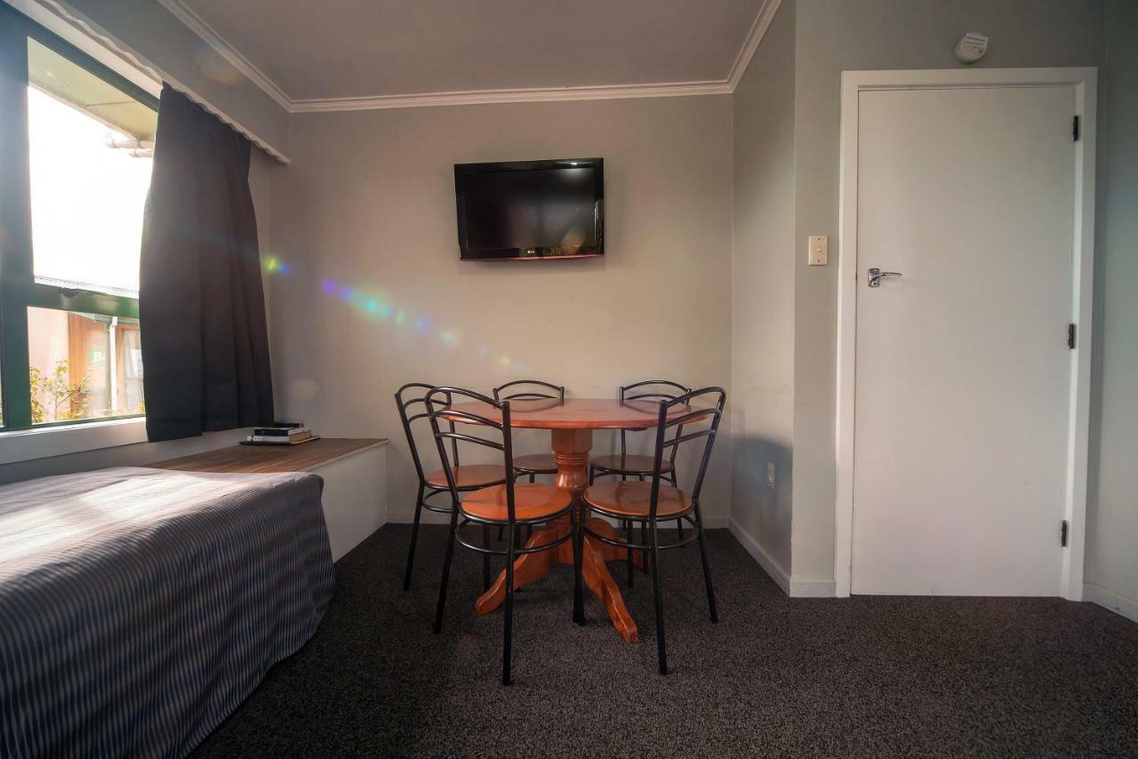 Coronation Park Holiday Park Ashburton Esterno foto